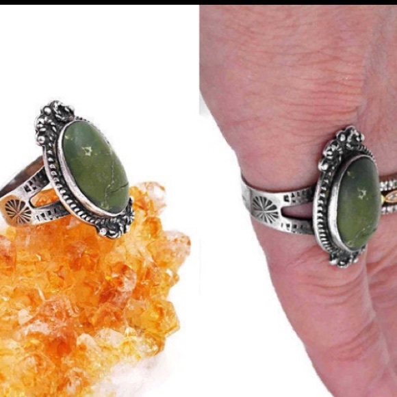 Vintage turquoise Native American silver ring - Picture 6 of 9